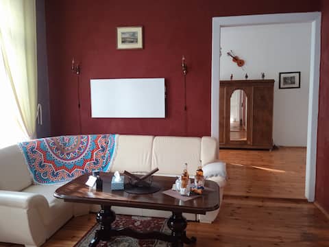 Popular Airbnb listing: Old Town Center Apartment in Przedmieście świdnickie