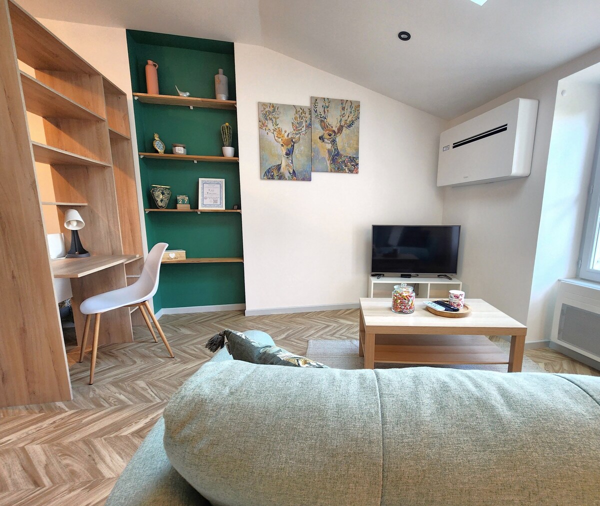 Popular Airbnb listing: The 2 deer of Marmande - Air-conditioned in Lot Et Garonne