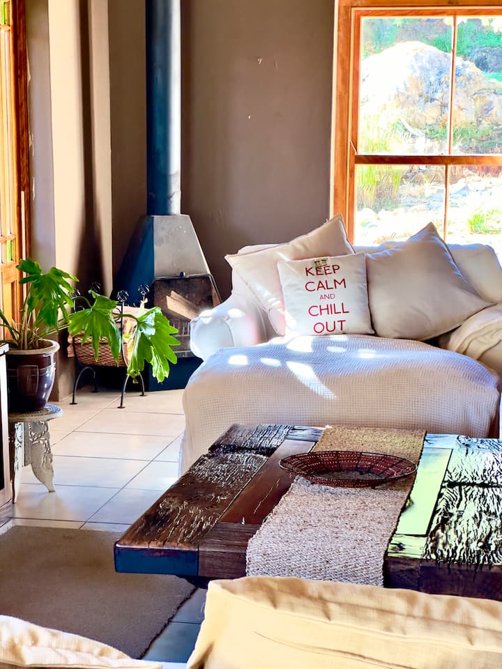 Tuscan Farmhouse In Winelands - Paarl