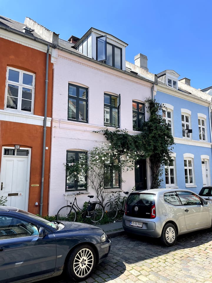 Unique Town House - Copenhagen