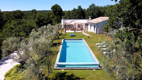Villa Jasmin, 8/10P, AC, heated pool