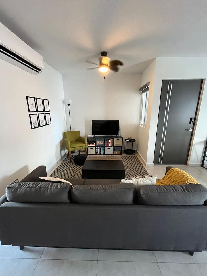 Condo Céntrico Con Amenidades - Monterrey
