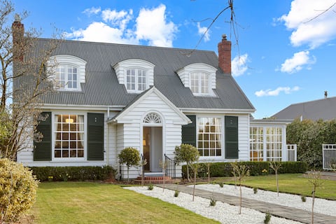 OneOneTwo  Cameron St