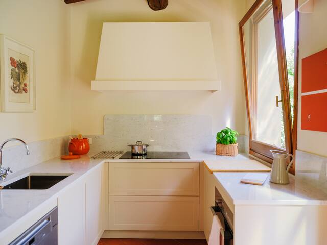 Stalla – Villa with garden in the historic center gallery image 3