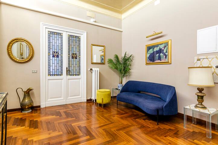 Elegant Family Apartment near Vatican gallery image 3