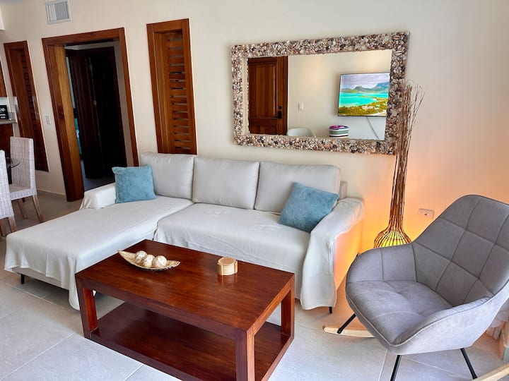 Spacious 3 Bedroom Penthouse 2 Pools, Beach Nearby - Punta Cana