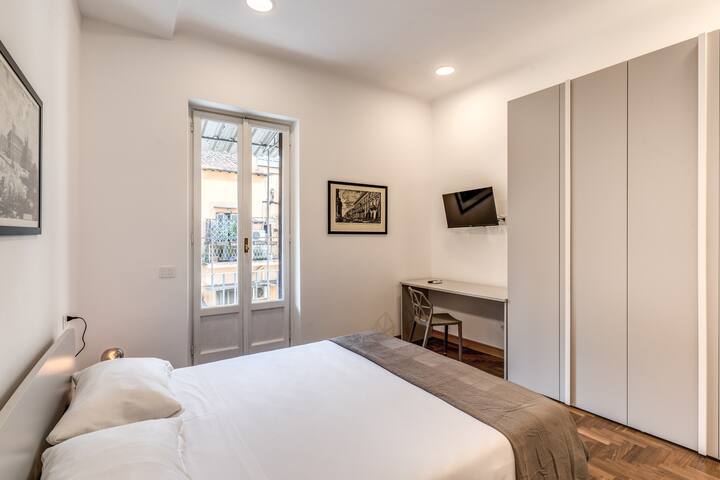 Frattina Grand Suite Apartment 1 gallery image 3