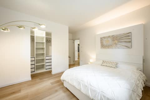 Elegant Pied-à-Terre [Free WiFi & Parking]