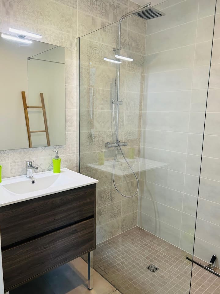 საძინებელი 1