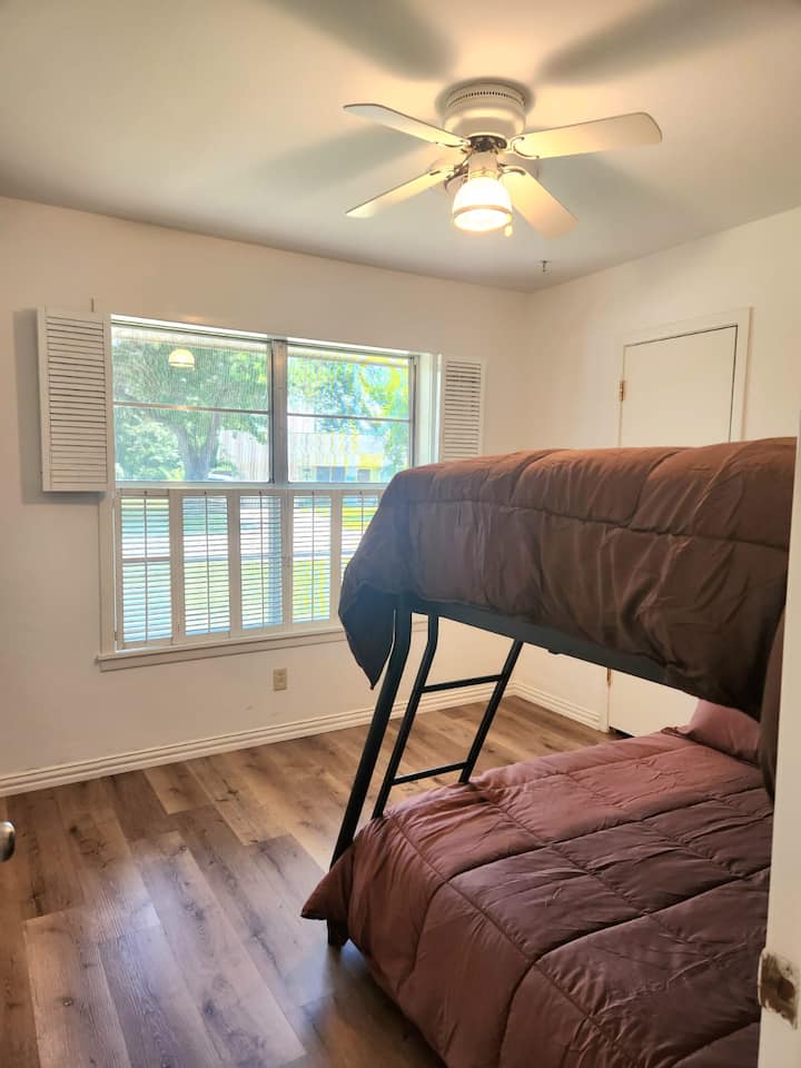 საძინებელი 3