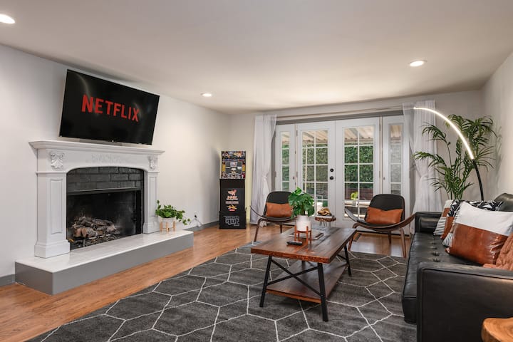 Chic 4br Mins To Disney | Arcade | Ig Wall | Games - Placentia, CA