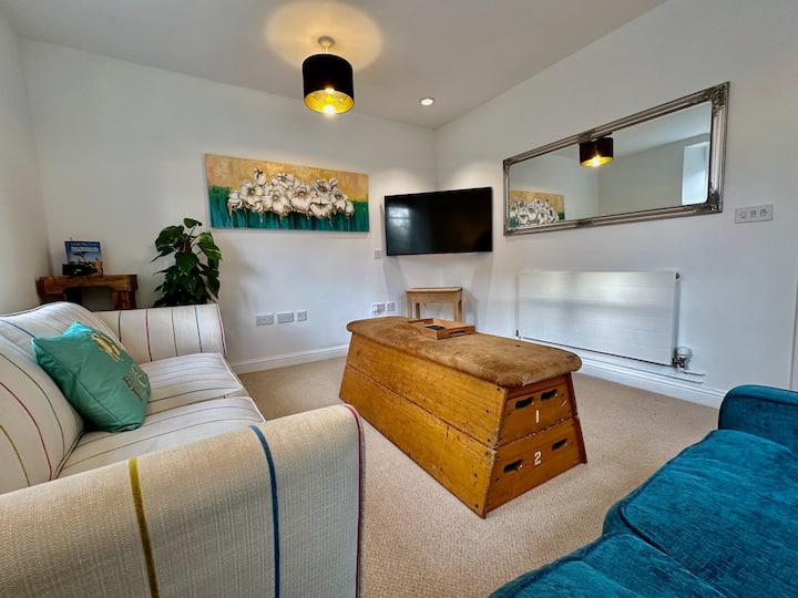 Spacious 4‑bed Home In Heart Of Stamford – Parking - Stamford