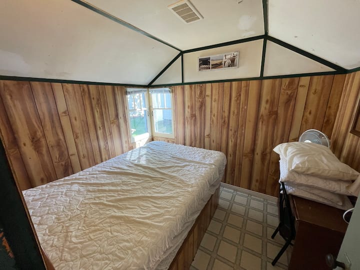 Two Bedroom Cabin #9 - Wasaga Beach