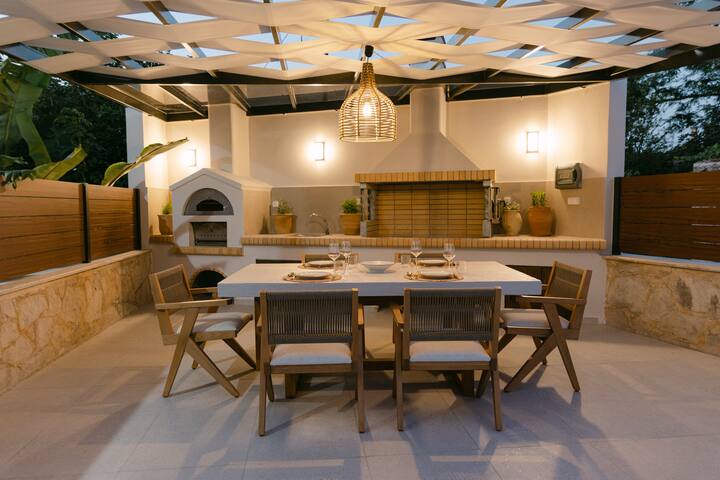 Emerald Harmony Villa • Private Pool & Jacuzzi gallery image 5