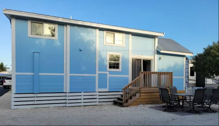 2 Bdrm Keys Cottage W/ 2 Sleeping Loft Sleeps 8 - Duck Key, FL