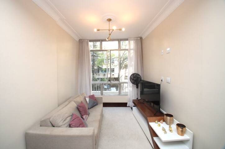 Flamengo Metro. Spacious, 3 Bedrooms + 4 Bathrooms