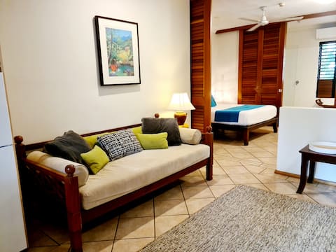 Successful Airbnb property: Hibiscus Delights @ Apartment 19 in Port Douglas