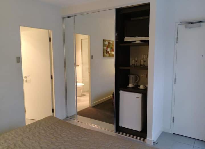 St Kilda Central Hotel Studio - St Kilda