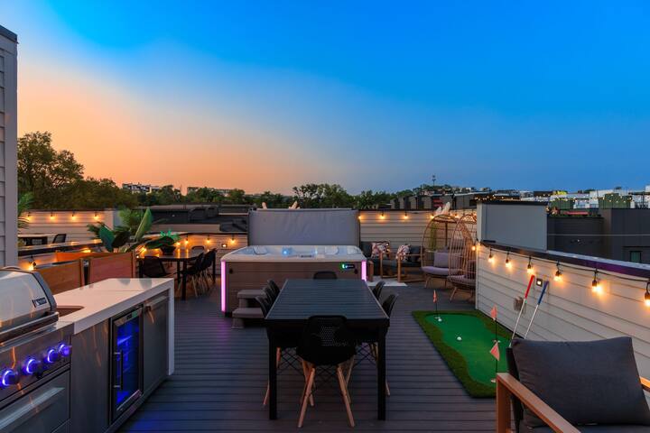 Nash Lux home hottub/9Beds/rooftop/gameroom gallery image 5