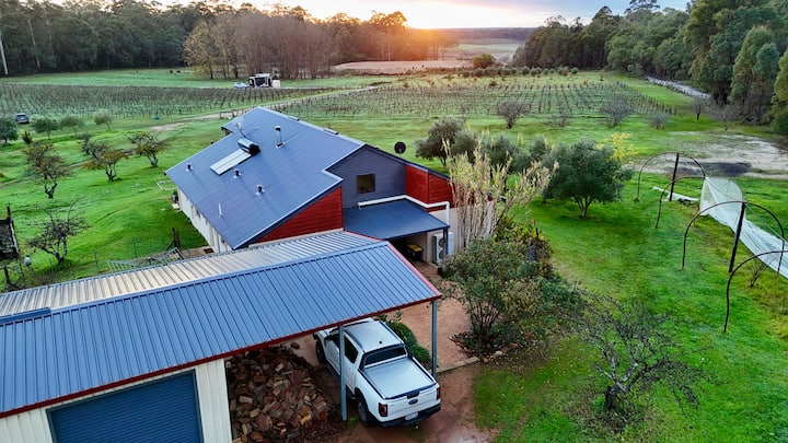 "Homestead" at Dalton's Paddock