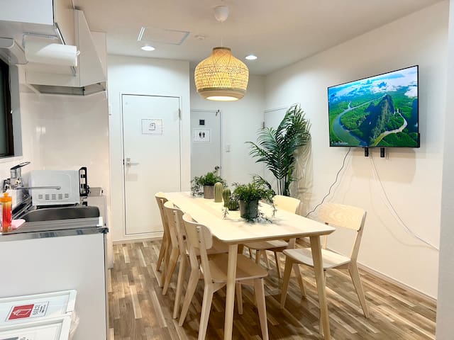 New Open/3 bed rooms/2 mins by train to Skytree
