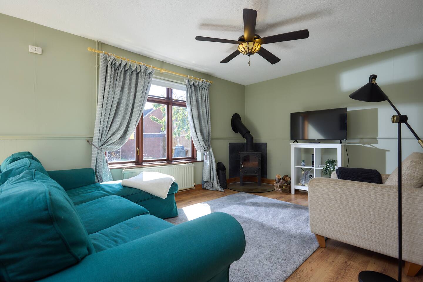 Cosy Family House