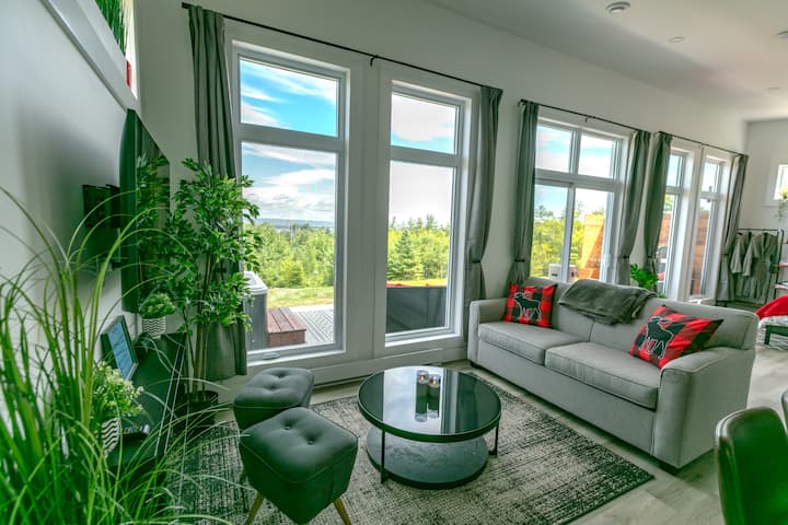 Lake View Cottage W/ Private Hot Tub-moose Meadow - Cape Breton Island