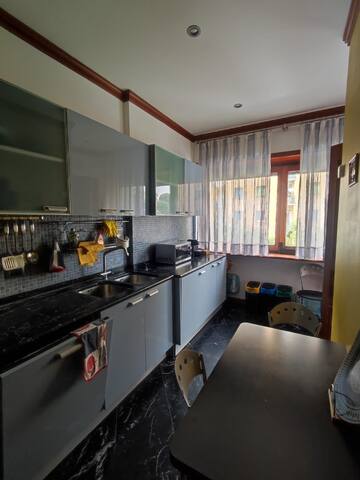 AmoR gallery image 3