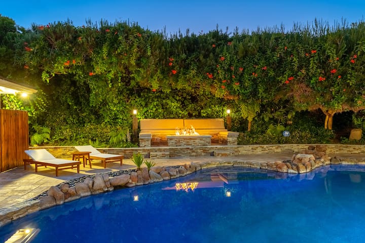 3BR Malibu Oasis – Heated Pool, Sauna & Game Room