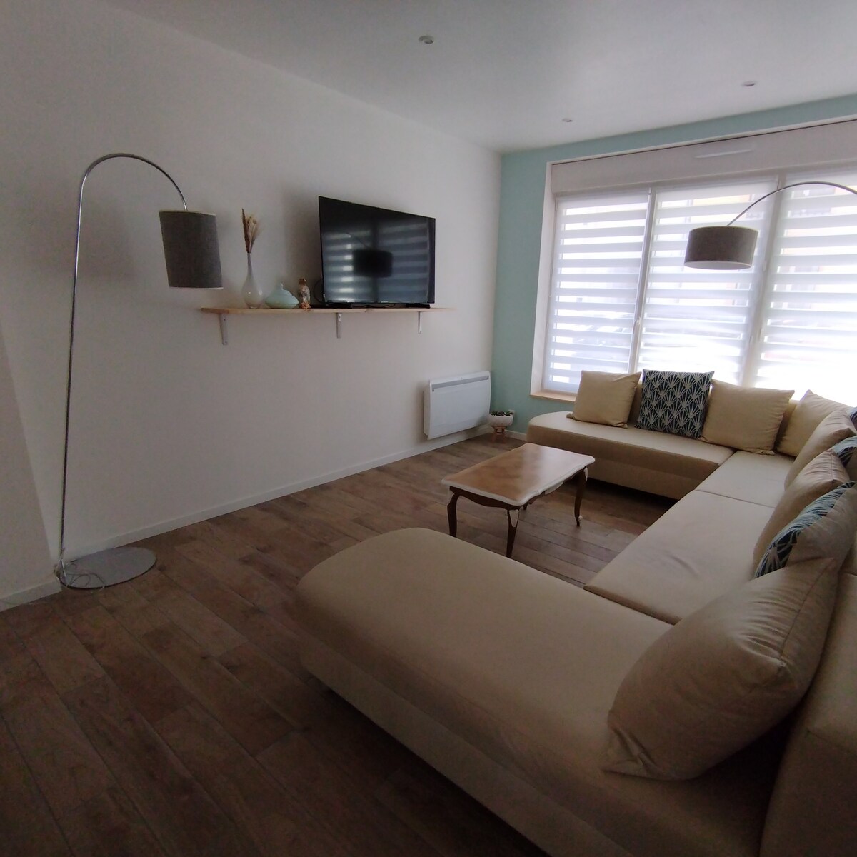 Top performing Airbnb: House 10 people 400 m from the beach in Le Portel