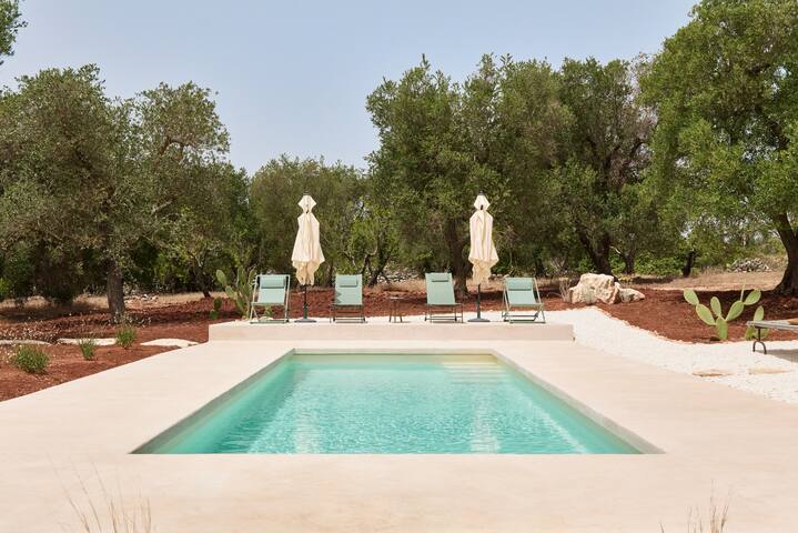 Trullo Dei Noci, ancient trullo with private pool gallery image 4