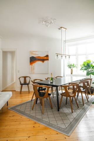 Luxurious 3 bedroom apartment nr. 2 gallery image 2