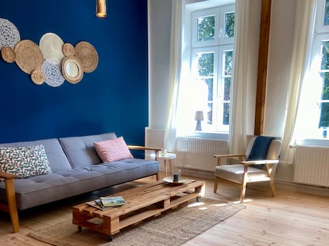 2 floors in a listed rear cottage