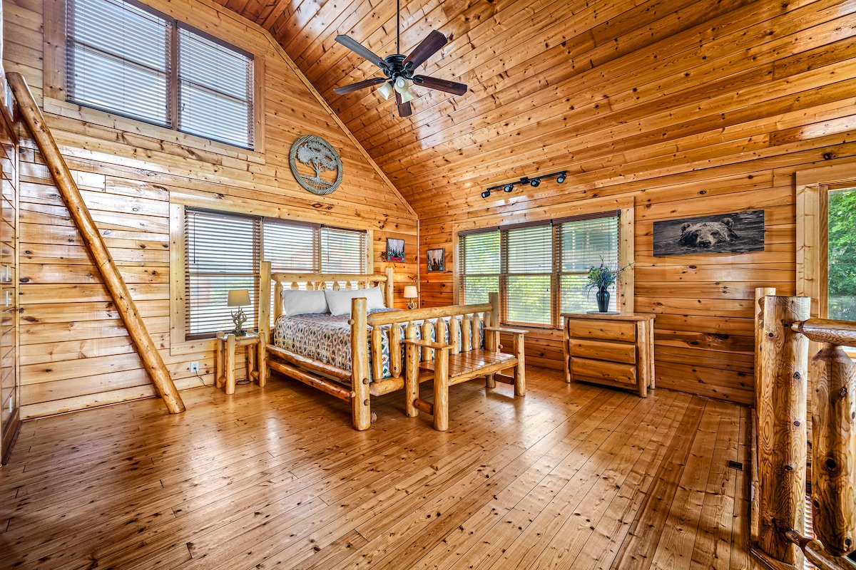 בלופט יש מיטת קינג סייז יפהפייה.