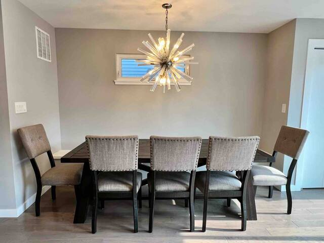 Modern Single-Family Home w/outdoor space + garage gallery image 5