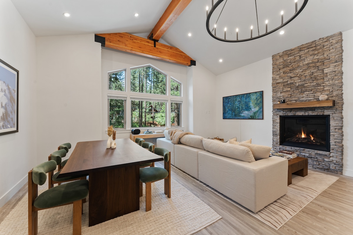 Successful Airbnb property: One Block to Beach, Restaurants, Bars, Brewery in Kings Beach