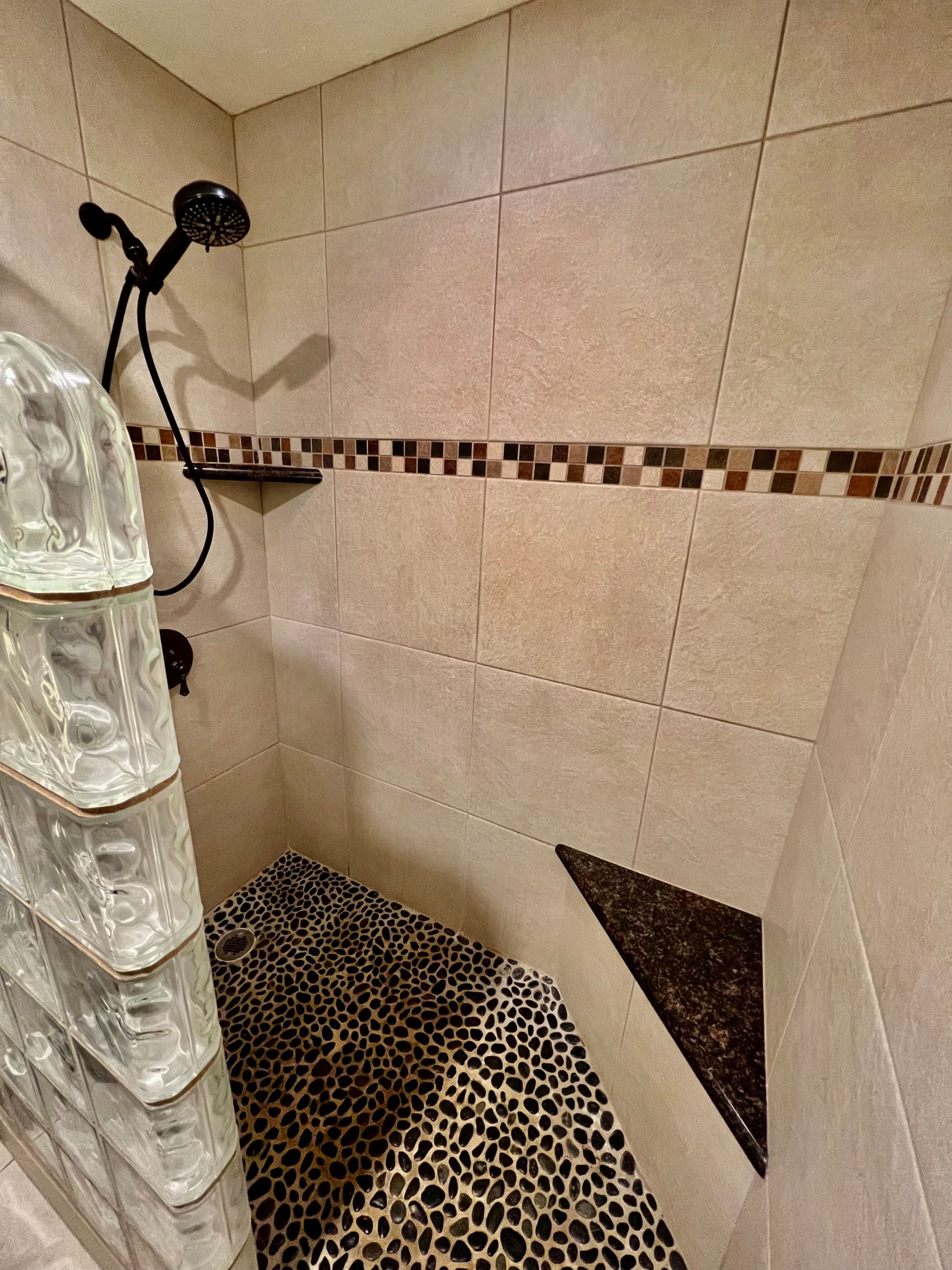 Condo in Kihei · ★4.89 · 1 bedroom · 2 beds · 2 baths - Image 24