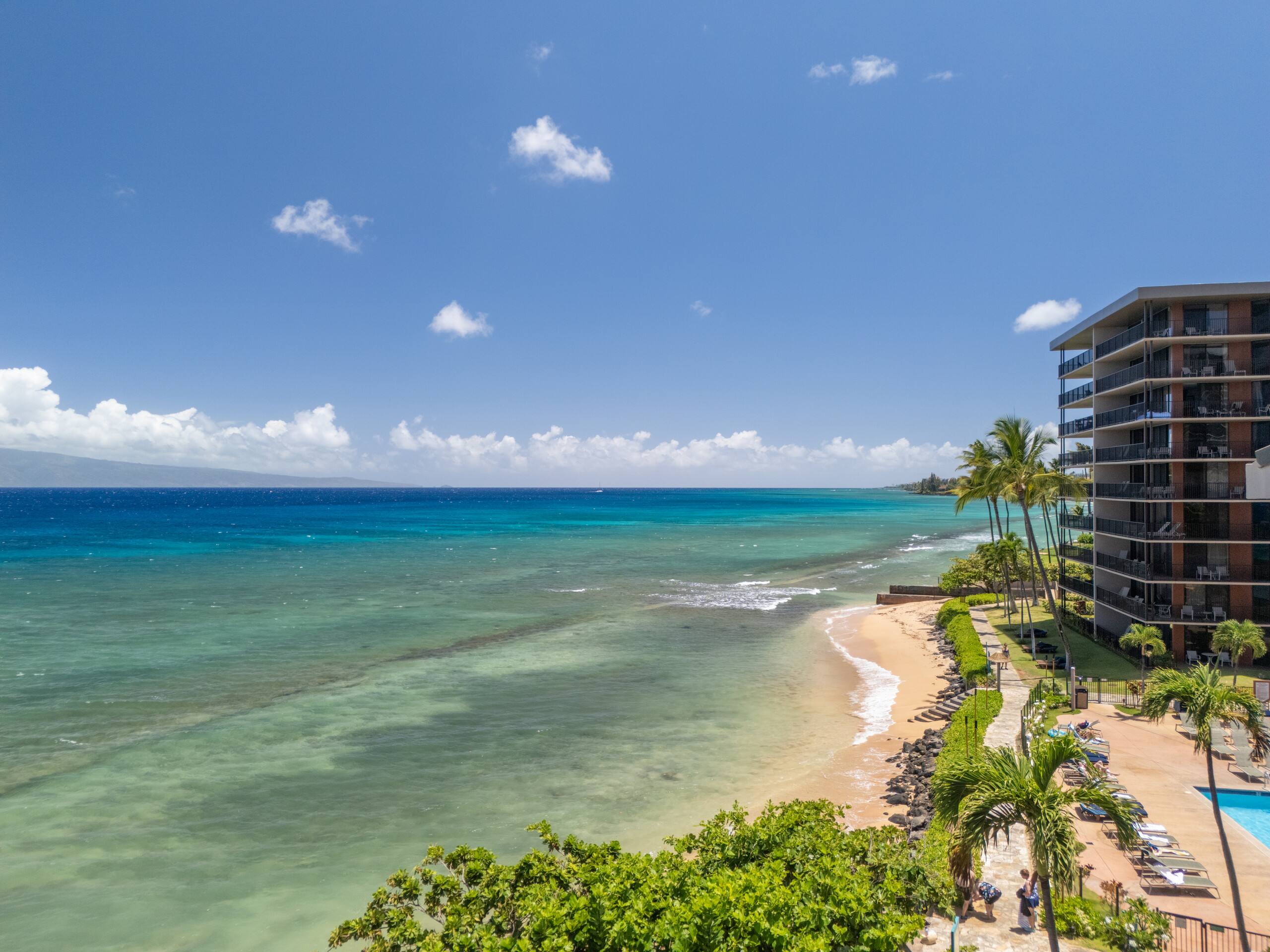 Beachside - Maui Style - Image 30