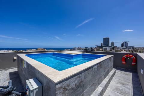 Luxury Duplex Penthouse with Private Rooftop Pool