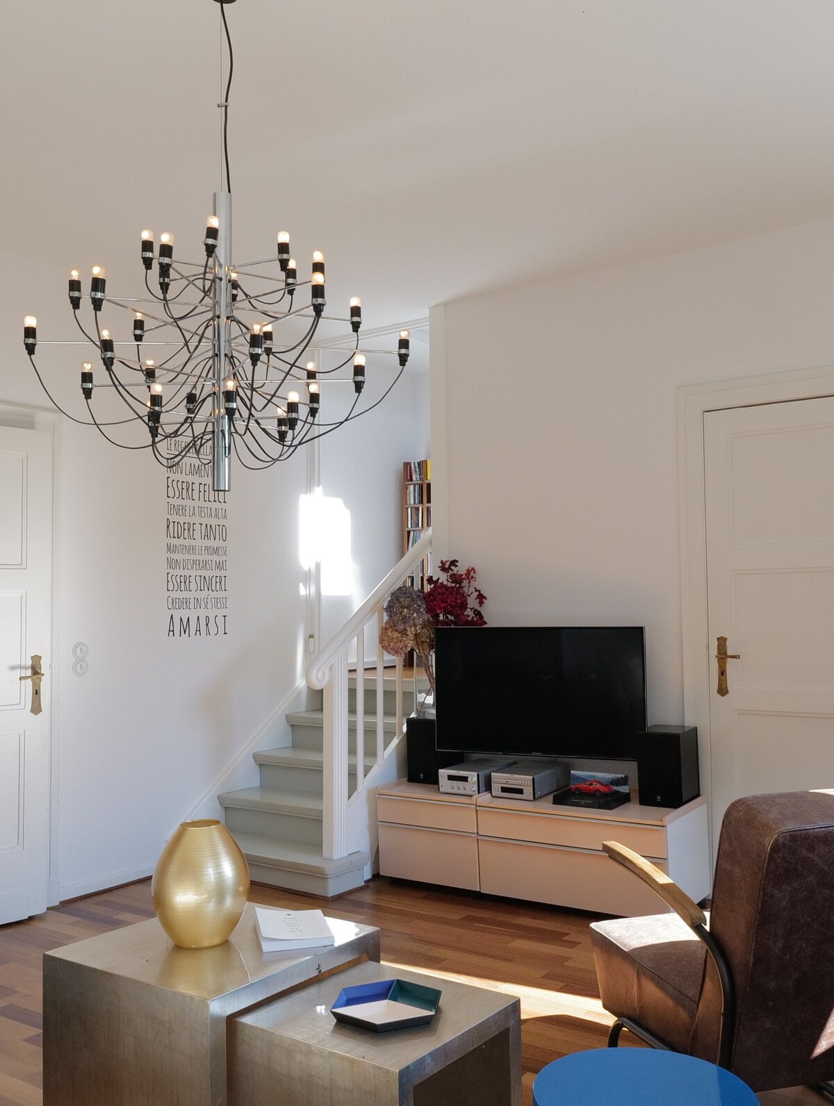 Top performing Airbnb: Atelier17 duplex apartment 70 sqm in Köln