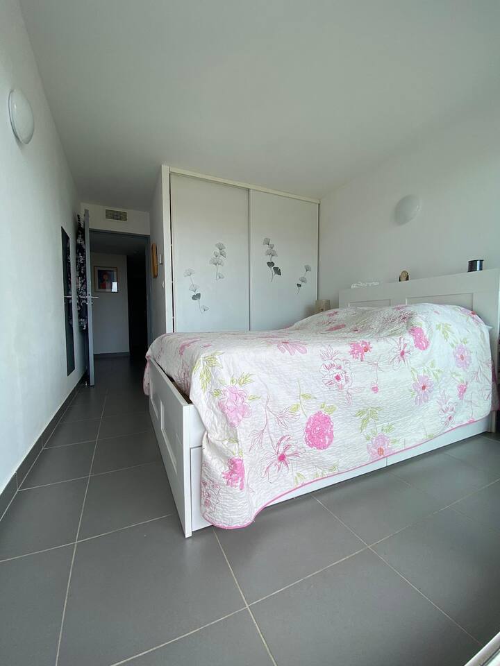 საძინებელი 1