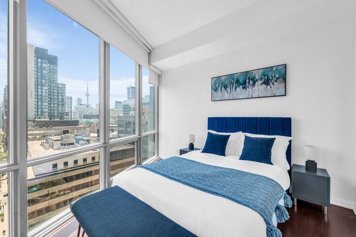 NEW | Luxury Condo | Core DT | UofT | Parking gallery image 3