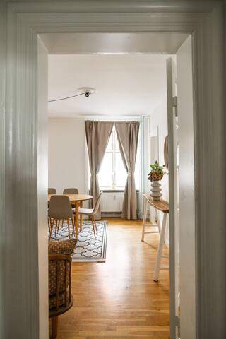 Luxurious 4 bedroom apartment nr. 4 gallery image 4