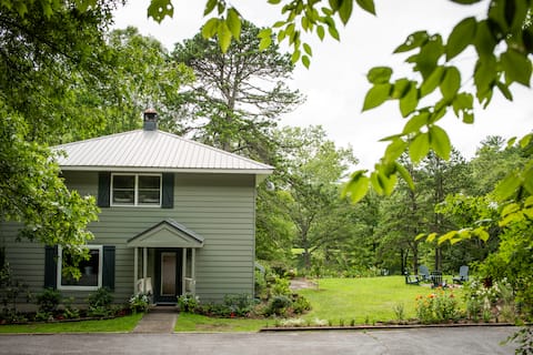 Emerald Lake Lodge - Lakefront - Families - Cozy -