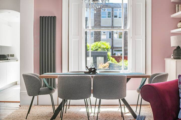 Chic & Modern Maisonette | Heart of Central London