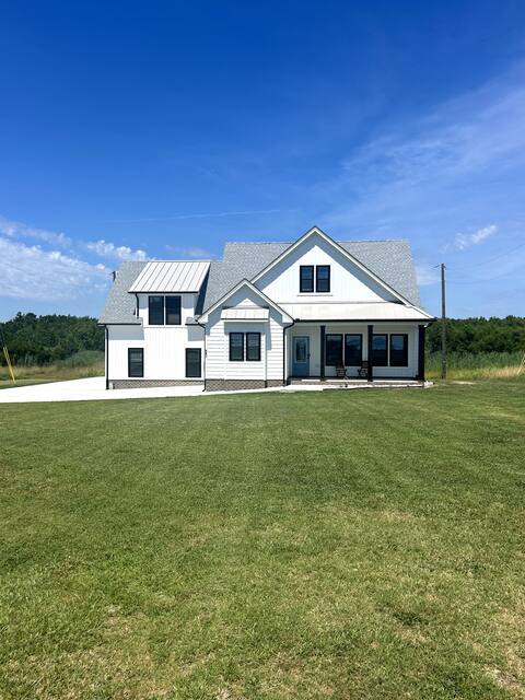 Soundfront Coastal Getaway