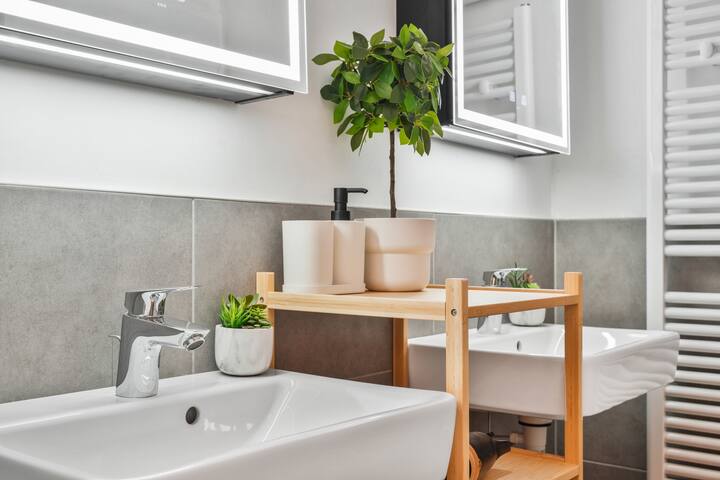 Stephansdom View Big Apartment I Self Check-in gallery image 5