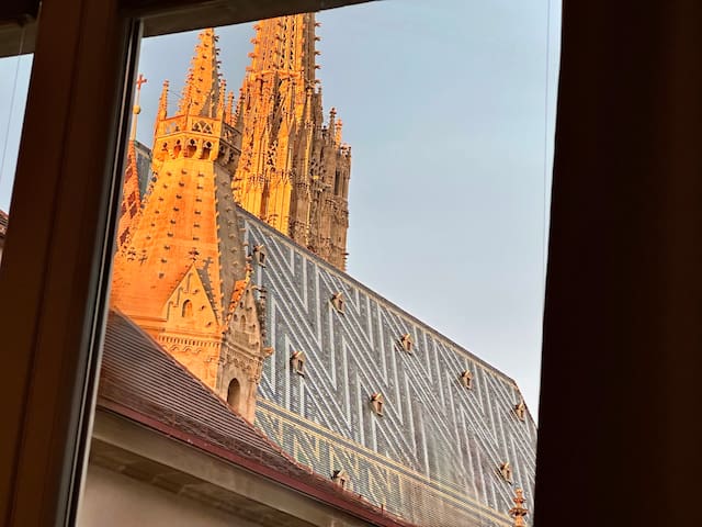 Stephansdom View Big Apartment I Self Check-in