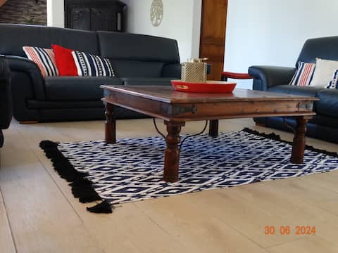 Top Airbnb: Ocean and River View "Aux Portes de Langevin" 4* in Saint Joseph