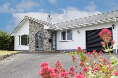 Spacious 3 bed | Nr Polzeath | Garden & parking